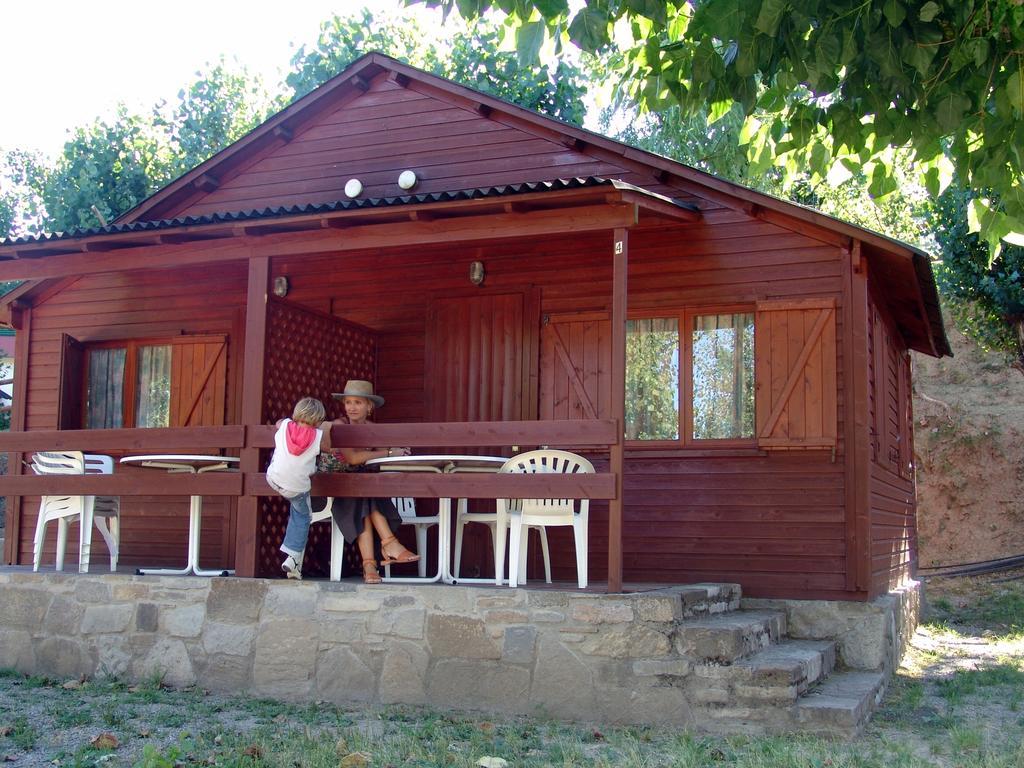 Bungalows Pena Montanesa Aínsa Pokoj fotografie